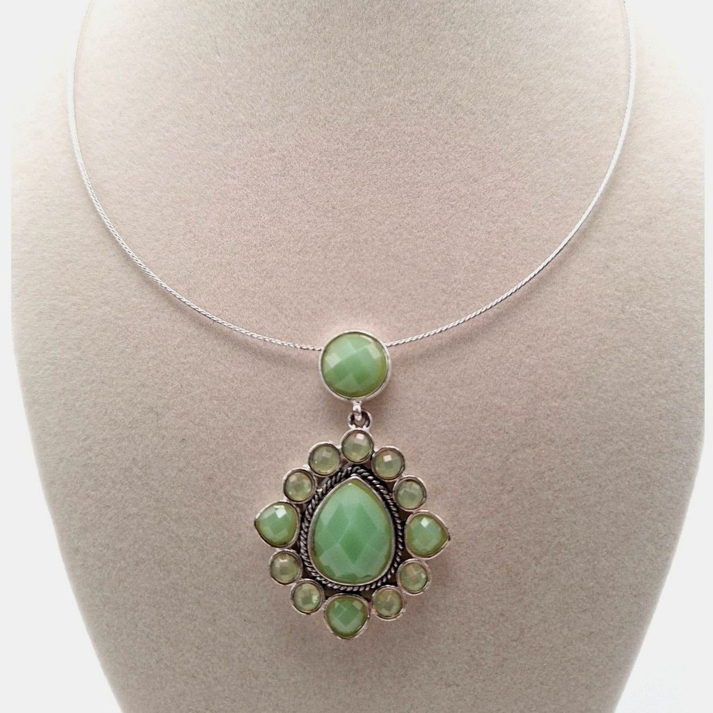 Vintage Napier pendant necklace green wire silvertone